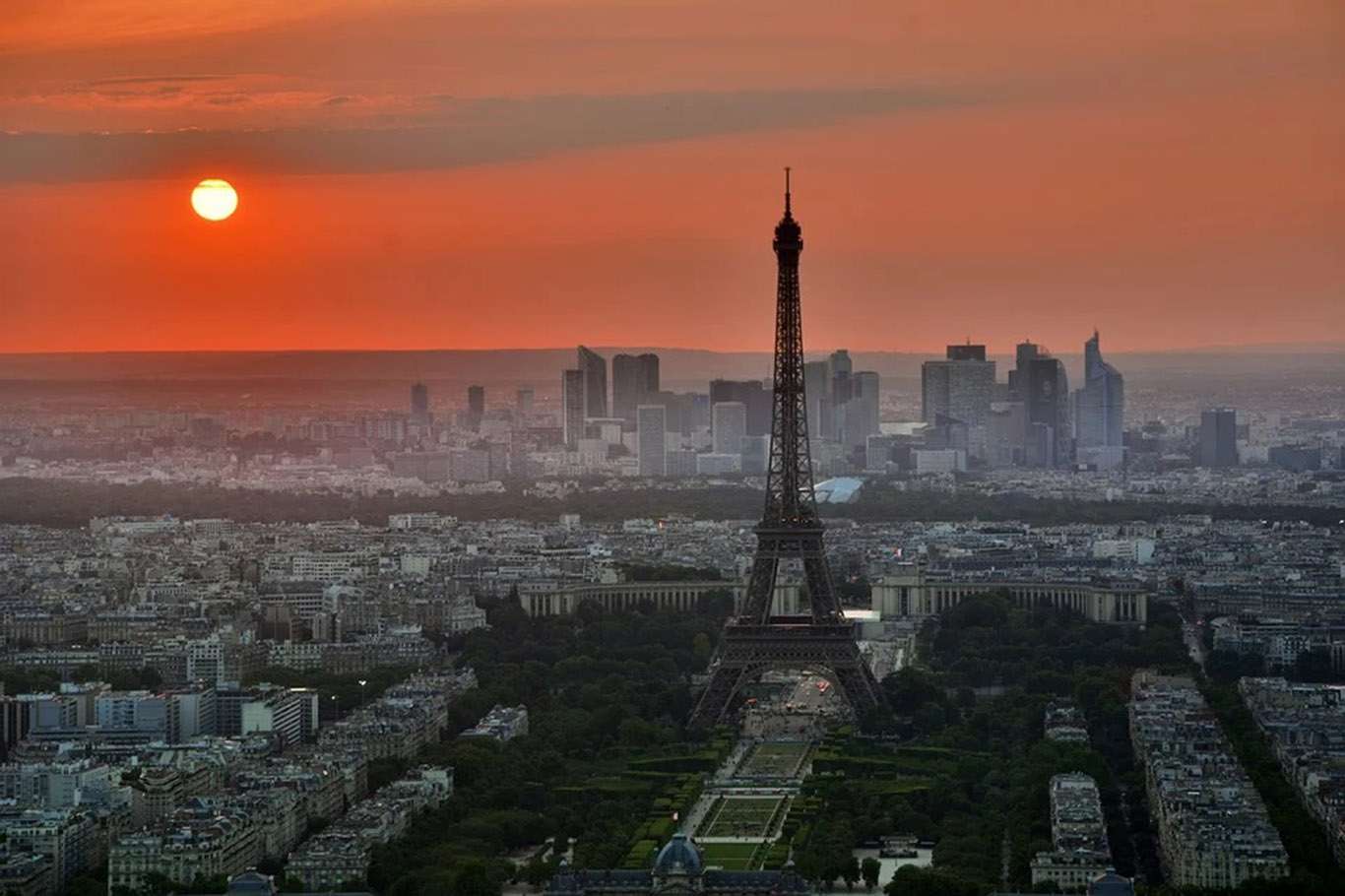 ​Paris'te şiddetli patlama sesi